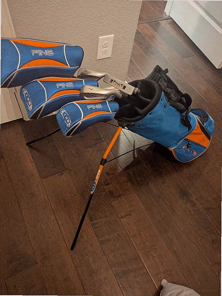 Ping Moxie Jr Ages 9-12 Golf Set 7 Clubs+Bag Irons 9-7-S-Putter (RH)
