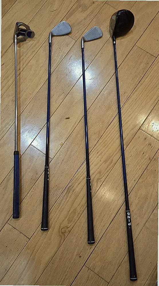 Ping Moxie Jr Junior 4 pc Golf Set 7-9 Putter 15° Driver With Ping Bag
