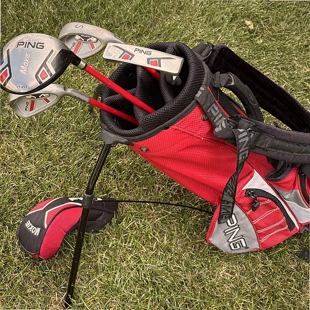 Ping Moxie Junior Set Fairway Wood Sand Wedge 7 Iron Putter w/ Ping Bag RH READ