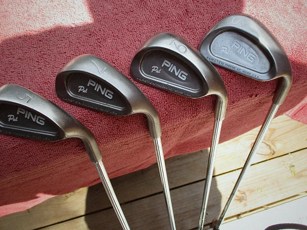 PING PAL 6 PIECE GOLF SET (APPROX. AGE GROUP IS 9-11 YEARS)