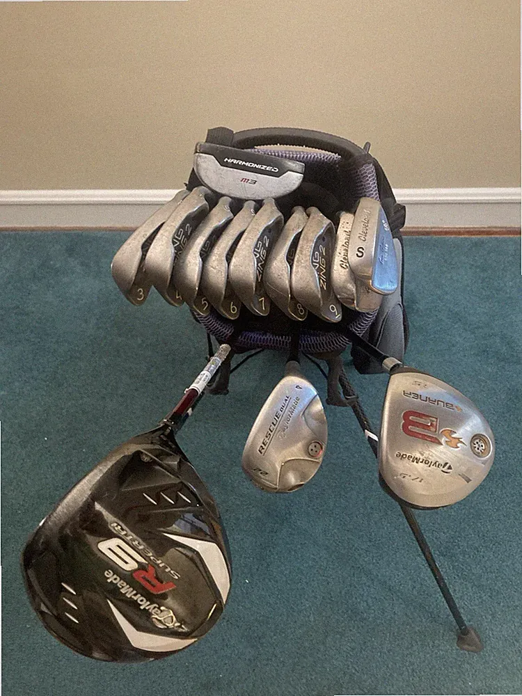 Ping Taylormade Mens RH Complete Golf Club Set Driver Irons Titleist Bag Stiff