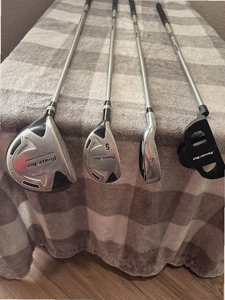 PowerBilt Junior Gray Series 4 Club Set Driver, 5 Hybrid, 7 Iron, Putter. LH