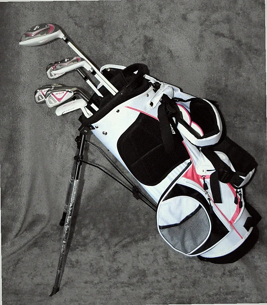 Pro Golf Masters (PGM) Girls Six Piece Golf Set and Matching Bag - used Once!