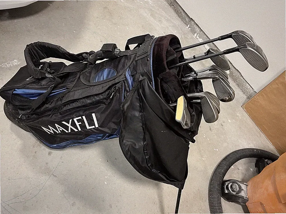Pro Kennex Golf Club Set with Maxfli Stand Bag