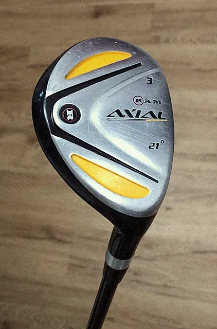 RAM Axial Men's 21* RH 3-Hybrid, R-Flex Axial graphite shaft, GP Mid Size grip