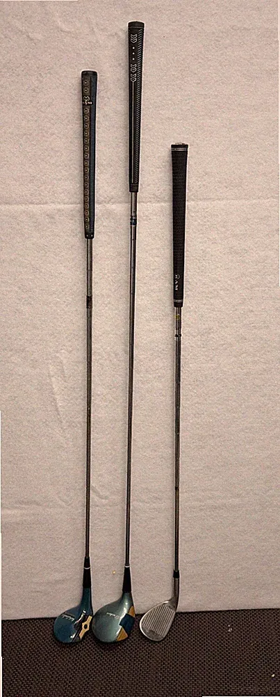 Random Set Of 3 Golf Clubs for Men and Women Including Wood Drivers & Wedge