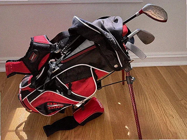 Red Zone Kids Golf Set with Bag (3W / 7 Iron / Putter)
