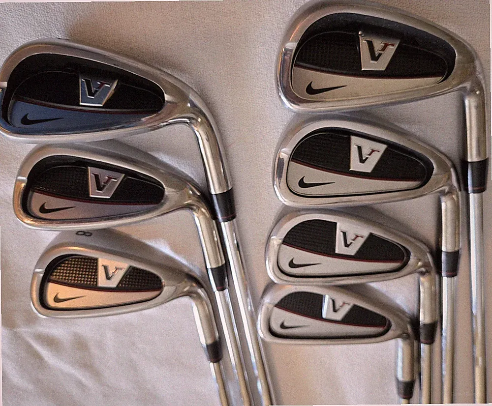 Retired Nike Victory Red VR Iron Set 4-PW Steel Shaft RH Mens Golf Club Grip Ok