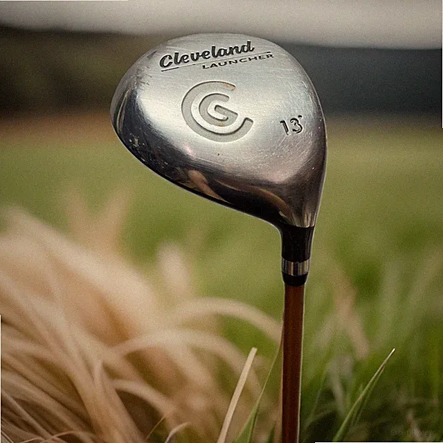 RH cleveland launcher 13° 3 fairway wood graphite regular flex 43" UPC2022