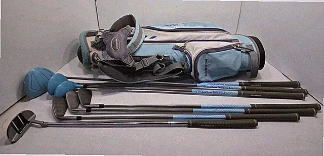 RH Cobra Junior JR Golf 7 Club Set & Stand Bag & 18 Balls