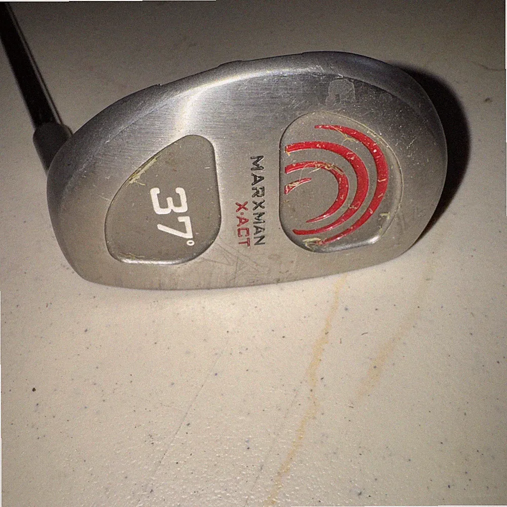 odyssey chipper golf club