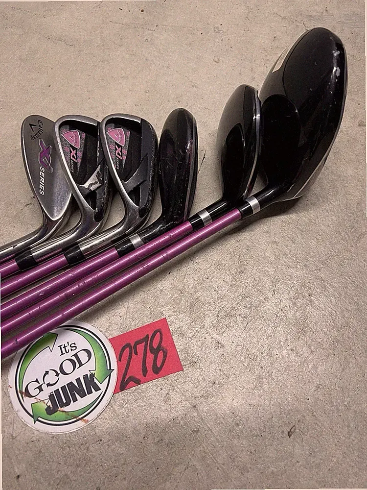 Right Hand Pink Callaway XJ Series Jr Girls 6 Club Golf Set 53" - 60" Tall
