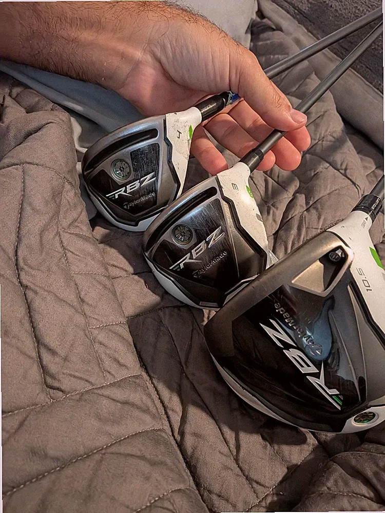 Right Taylormade Rocketballz wood set.driver, 3 wood,hybrid.9.5,15,22.rbz.stiff