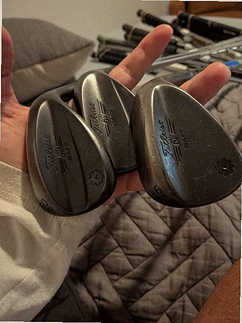 Right Titleist sm7 jet black wedge set.52,56,60.vokey.raw