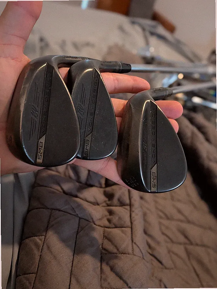 Right Titleist SM8 jet black wedge set.50,54,58..vokey.raw.....