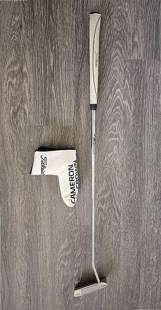 Scotty Cameron Newport M2 Cameron And Crown 33" Putter