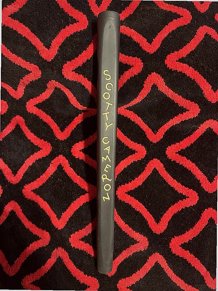Scotty Cameron Pistolero Black/Gold Putter Grip!!