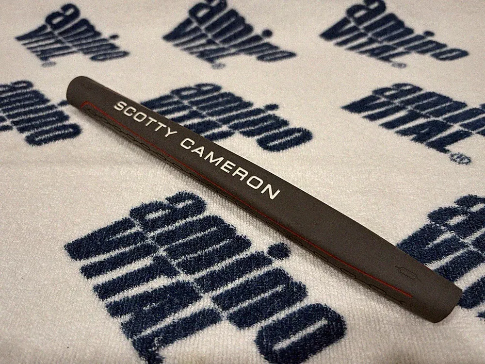 Scotty Cameron Pistolini Plus Golf Club Putter Grip 100% Authentic Grey Red