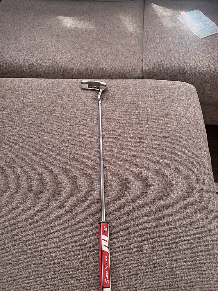 Scotty Cameron Studio Select Newport RH 36in Putter SuperStroke Grip