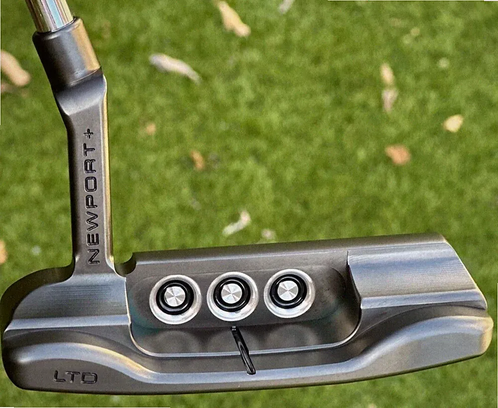 Scotty Cameron Jet Set Newport Plus 34” Black Putter