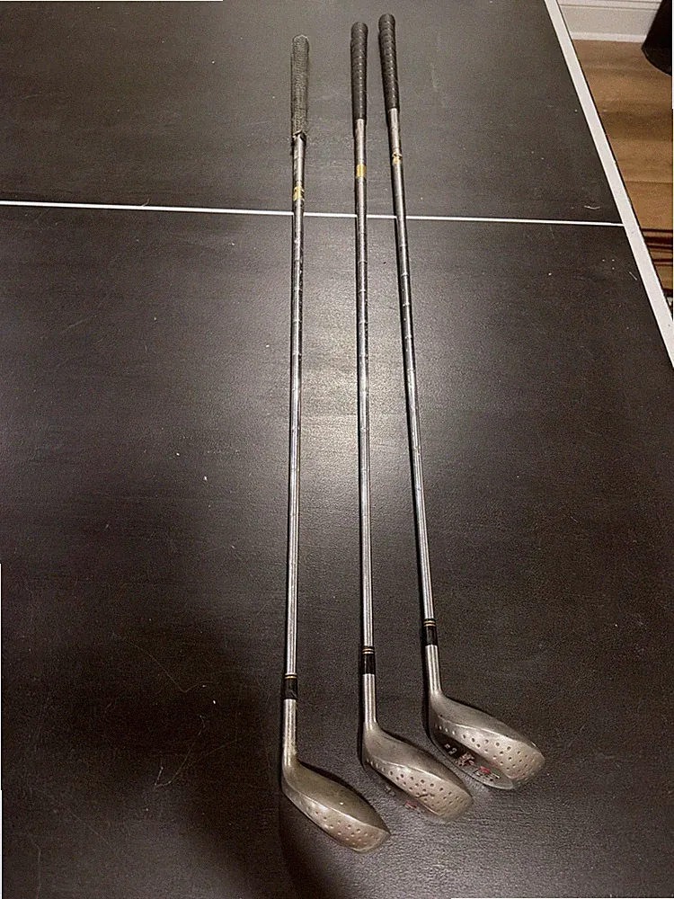 Set of 3 TaylorMade Burner Golf Clubs-Driver 9.5. 3-12 Degree, And 4-18 Degree