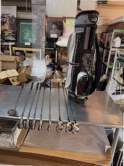 Snake Eyes 3500sl golf clubs and Mizuno bag w/Zebra putter