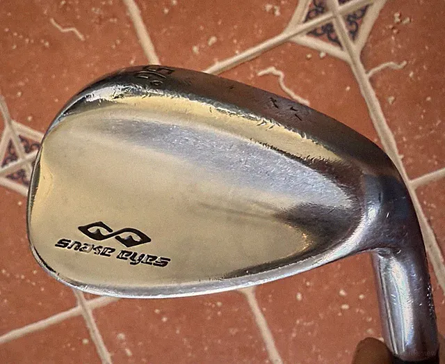 Snake Eyes 56 Degree Wedge RH Graphite Shaft Chamois Grip