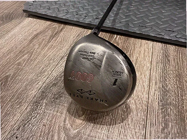 Snake Eyes 600T Titanium Regular Flex Graphite High Launch Driver Fujikura