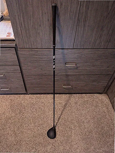 Srixon ZXi 3 Wood - lightly used. Includes headcover. Excellent condition