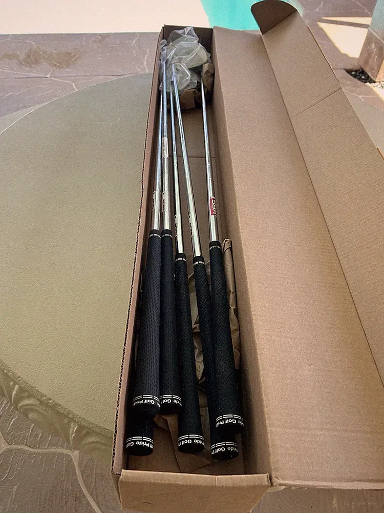Srixon ZXi R 5-PW Iron Set, KBS Tour Lite Regular Steel Shaft