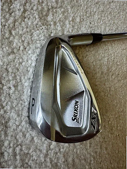 Srixon ZXi7 Pitching Wedge PW Dynamic Gold S300 MID 115 Stiff Flex Steel
