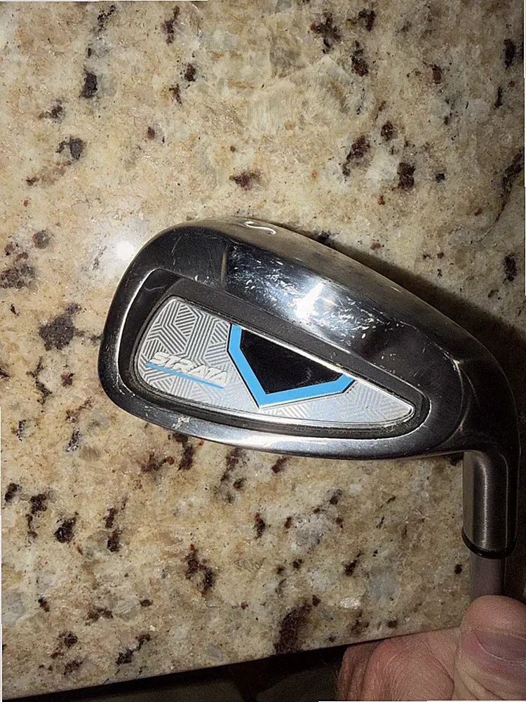 Strata Sand Wedge / RH / Stiff Graphite ~35.5 " / Nice Grip / Nice Club / jj0082