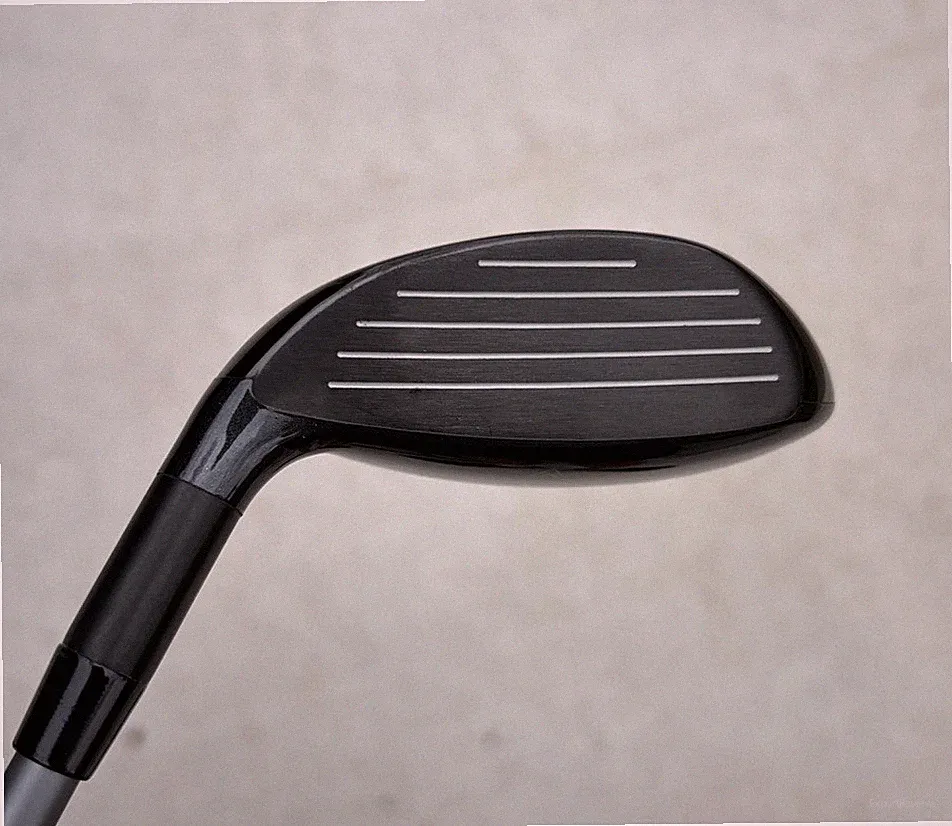 Superb Condition Callaway Quantum Max Fairway 11 Wood. Regular Flex Head Cover