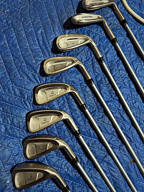 TaylorMade 360 RH 4-SW 8 Club Iron Set Graphite Shaft Lite L-60 Flex Ladies