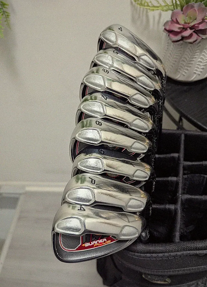 TaylorMade BURNER PLUS 4-PW +AW Iron Set Golf Clubs ⛳ Steel 85g Regular Flex