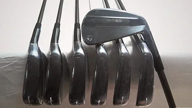 TAYLORMADE P790 SHADOWFALL IRON SET 4-PW / MODUS TOUR 105 LUXURY BLACK STIFF