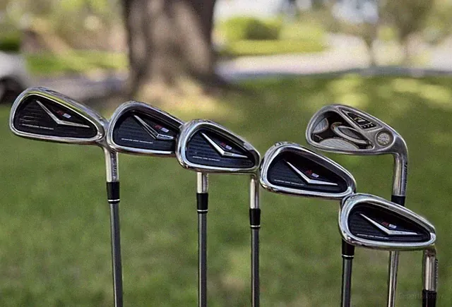 Taylormade R-9 Irons 4-8 With PW/ Fujikura Graphite shafts (JR Set)