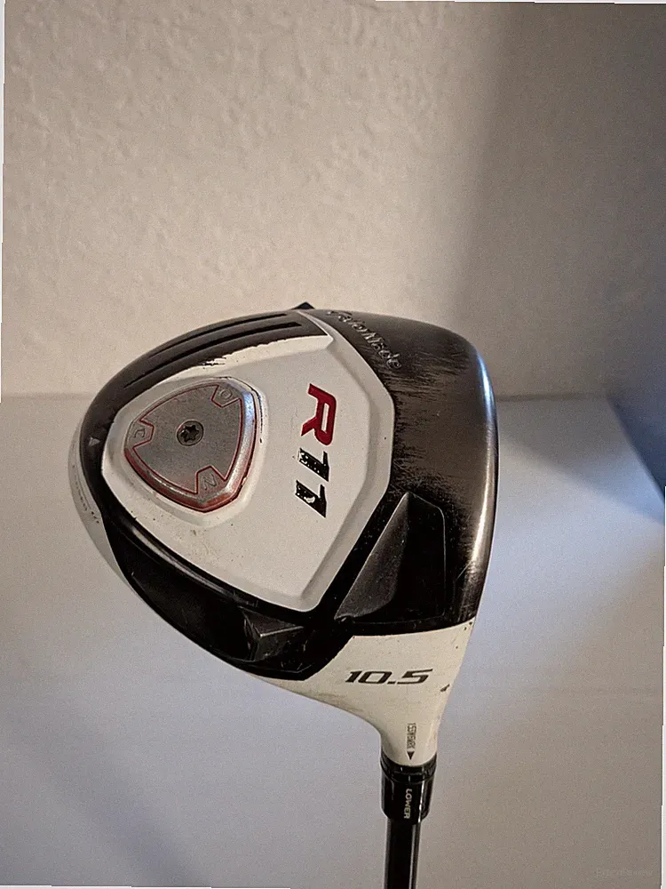 TaylorMade R11 Driver 10.5° RH Fujikura Blur 60 Regular Flex Graphite