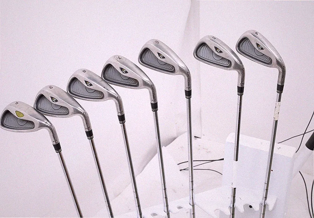 TaylorMade R7 XD 2005 Iron Set 4-PW