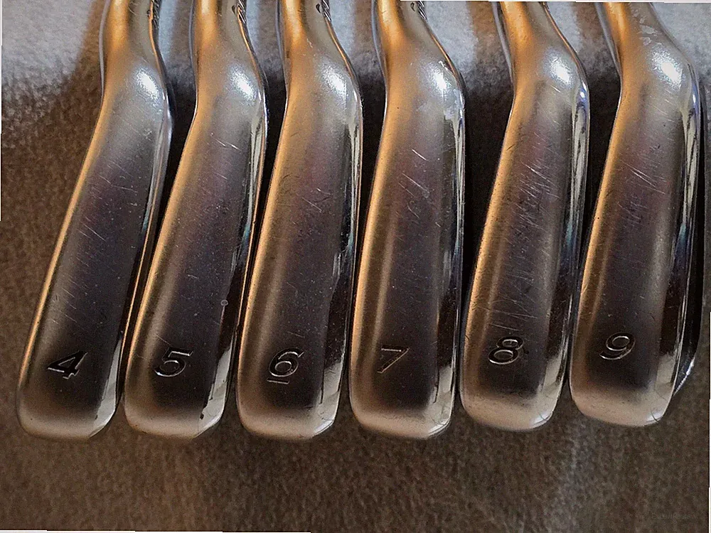 TaylorMade R9 Irons 4-9 RH KBS Stiff