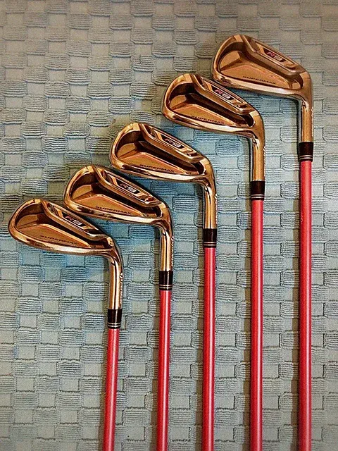 TaylorMade R9 SUPERMAX Ladies Iron Set 5pcs 7-PW, SW REAX SUPERMAX 45 Flex L