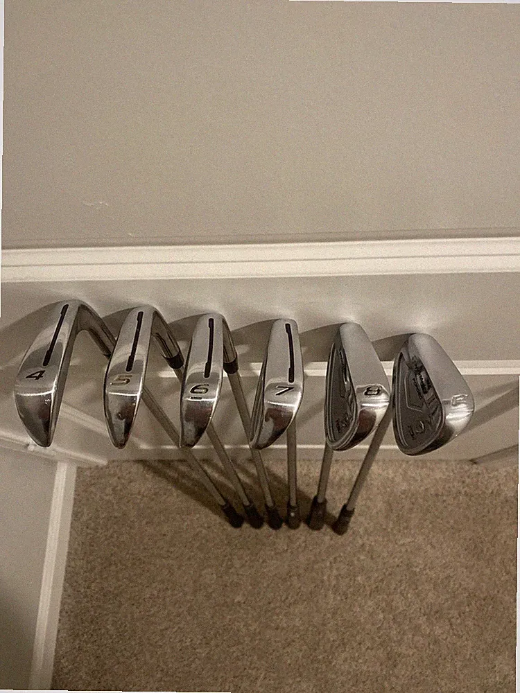 Taylormade RSI 1 4-8-PW Iron Set. No 9 Iron. LH. Stiff KBS Tour Shafts.