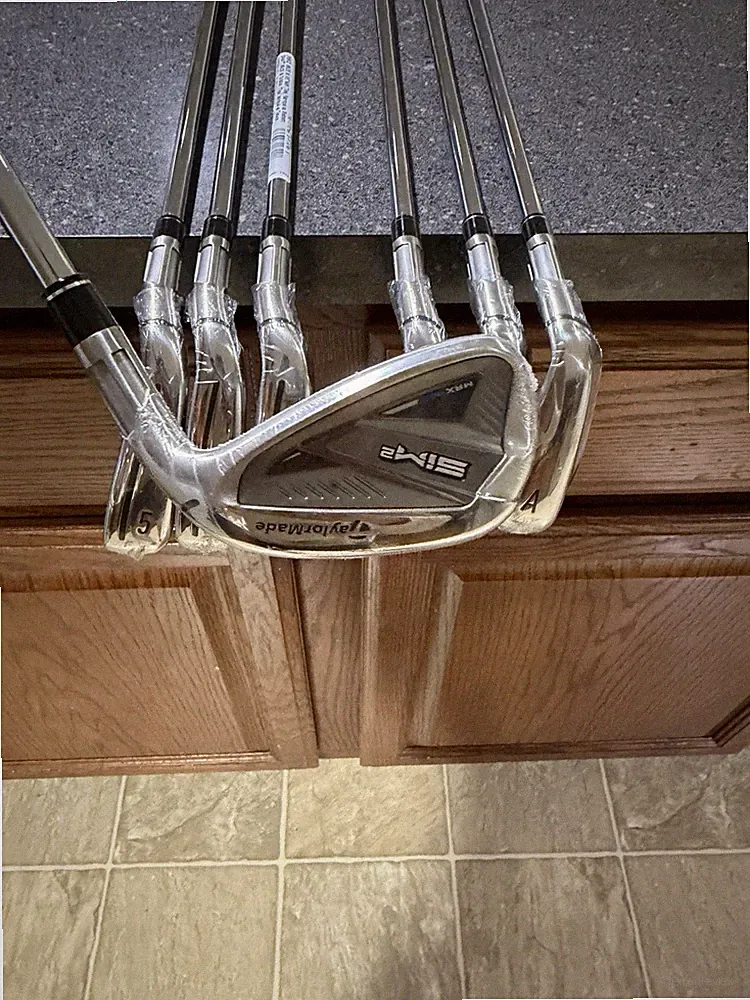 TaylorMade SIM2 MAX Iron Set 5-PW, AW KBS Max MT 85 Reg Flex Steel Shafts