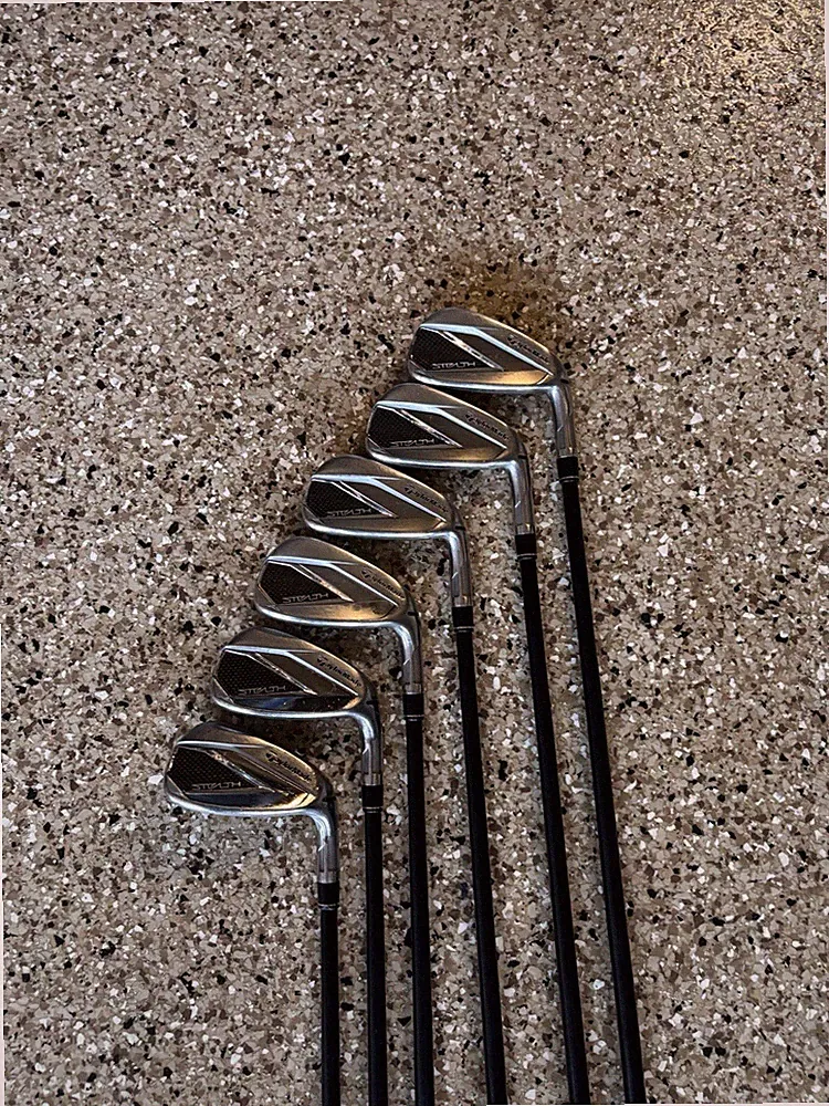 TaylorMade STEALTH Iron Set 5-AW -1 Inch Graphite Regular