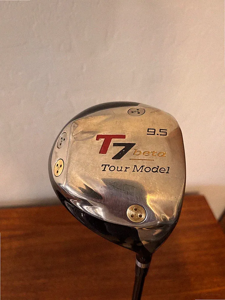 Taylormade T7 Beta Tour Model 9.5 Driver Reg Flex Graphite