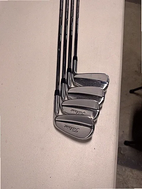 Titleist 620 MB Iron 7-Pw Right Handed Kbs S Taper Lite 100 S Flex