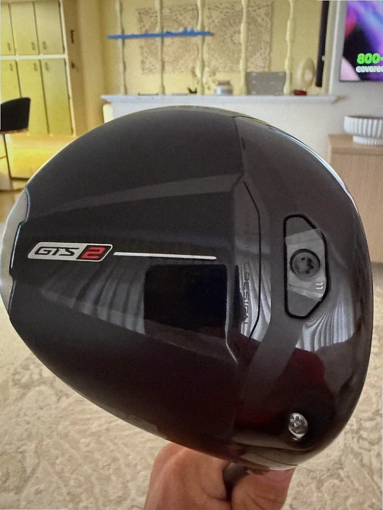 titleist 9*GT3 driver RH comes with an extra shaft