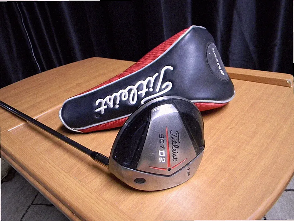 Titleist 907 D2 9.5 Demo Driver 460cc Graphite Diamana 65 Shaft Stiff Flex - RH
