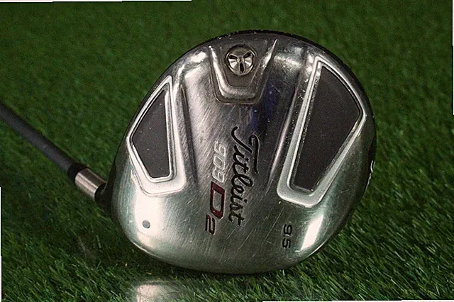 TITLEIST 909D2 9.5° 44” DRIVER MITSUBISHI RAYON DIAMANA 65G REGULAR FLEX RH
