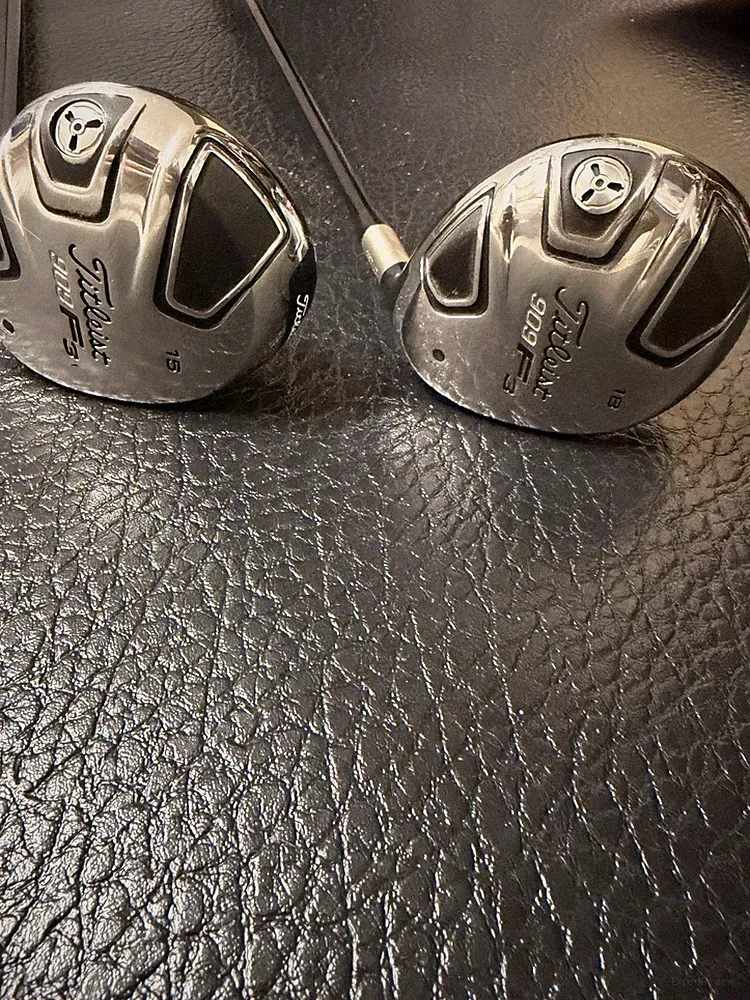 Titleist 909F3 3 15° And 5 18° Woods Stiff Shaft Right-Handed SET See Descriptio